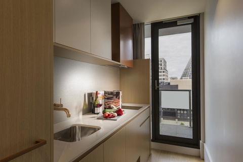 Brady Hotels Central Melbourne - Palm Beach Accommodation 8
