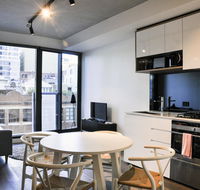 Mono Apartments on La Trobe Street - Palm Beach Accommodation
