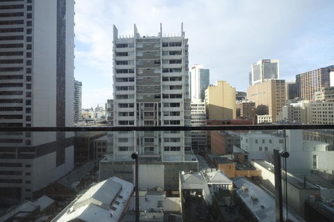 Mono Apartments On La Trobe Street - Palm Beach Accommodation 17