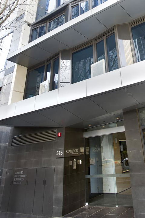 Mono Apartments On La Trobe Street - Palm Beach Accommodation 13