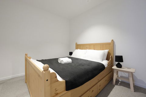 Mono Apartments On La Trobe Street - Palm Beach Accommodation 23