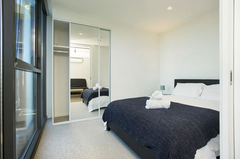 Mono Apartments On La Trobe Street - Palm Beach Accommodation 14