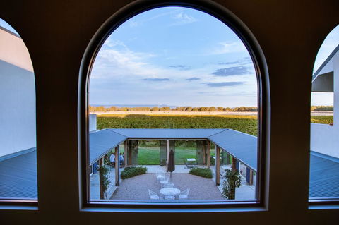 Lancemore Milawa - Palm Beach Accommodation 1