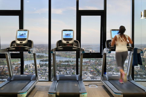 Experience Platinum Hotel Apartments - Palm Beach Accommodation 25