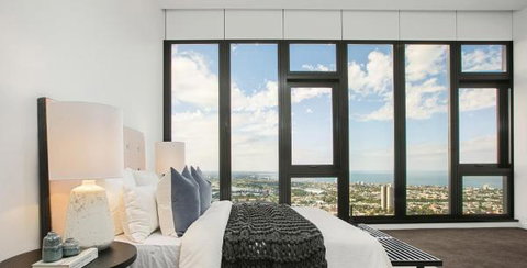 Experience Platinum Hotel Apartments - Palm Beach Accommodation 19