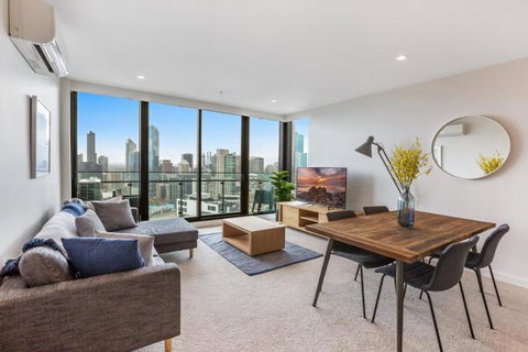 Experience Platinum Hotel Apartments - Palm Beach Accommodation 0