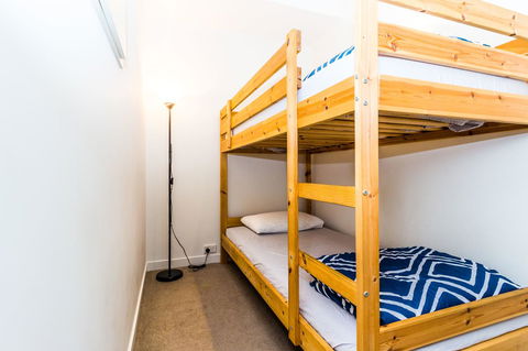 Stay Like Home - Palm Beach Accommodation 32