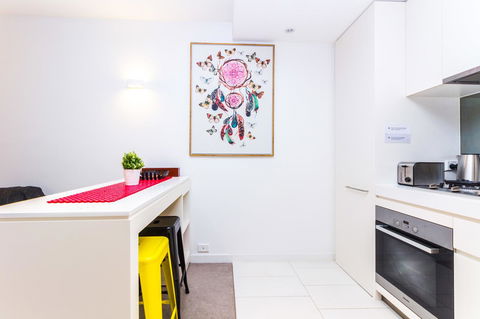 Stay Like Home - Palm Beach Accommodation 8