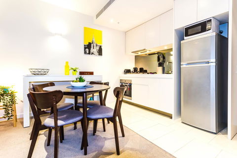 Stay Like Home - Palm Beach Accommodation 33