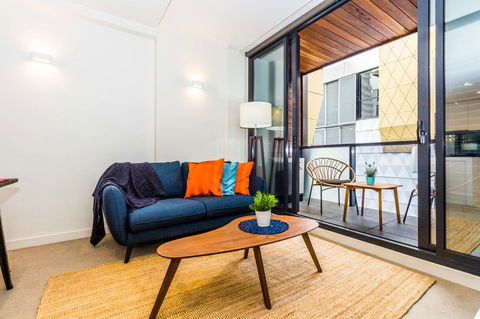 Stay Like Home - Palm Beach Accommodation 22