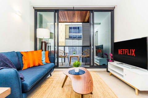 Stay Like Home - Palm Beach Accommodation 23