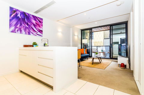 Stay Like Home - Palm Beach Accommodation 18