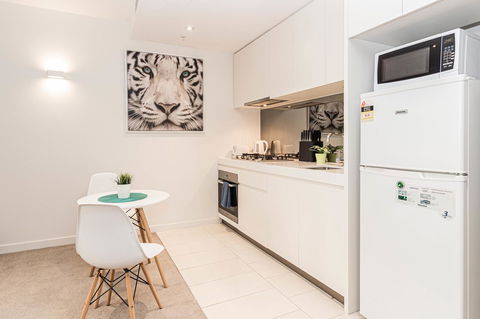 Stay Like Home - Palm Beach Accommodation 3