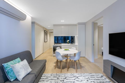 Imagine Lighthouse - Palm Beach Accommodation 12