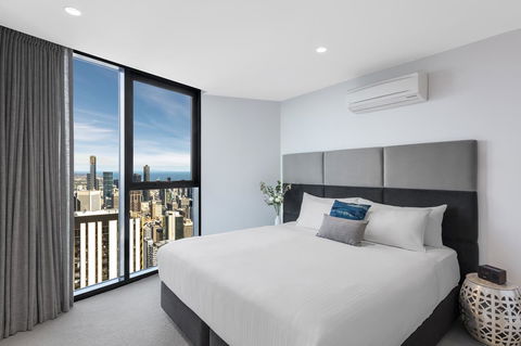 Imagine Lighthouse - Palm Beach Accommodation 6
