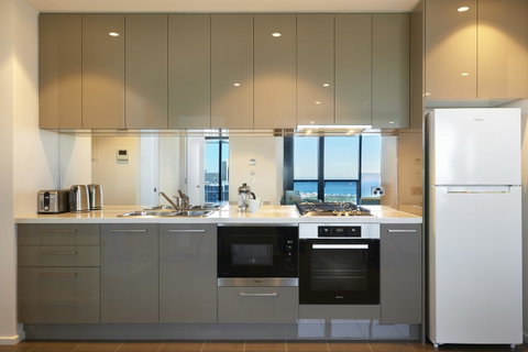 City Tempo - Power St - Palm Beach Accommodation 11