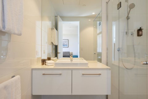 City Tempo - Power St - Palm Beach Accommodation 8