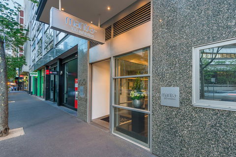 Mantra 100 Exhibition - Palm Beach Accommodation 5