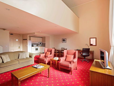 Grand Hotel Melbourne - Palm Beach Accommodation 38