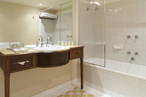 Grand Hotel Melbourne - Palm Beach Accommodation 26