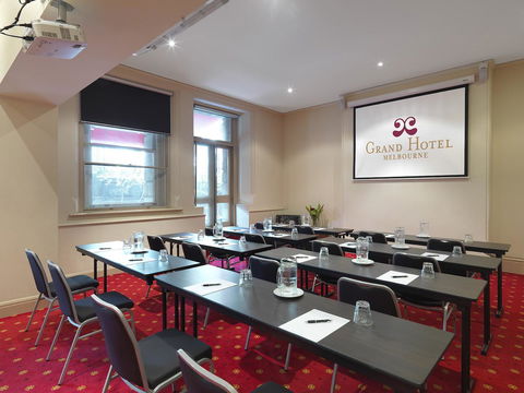 Grand Hotel Melbourne - Palm Beach Accommodation 34