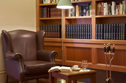 Grand Hotel Melbourne - Palm Beach Accommodation 9