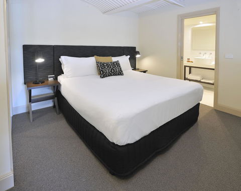 Grand Hotel Melbourne - Palm Beach Accommodation 2
