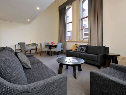 Grand Hotel Melbourne - Palm Beach Accommodation 37