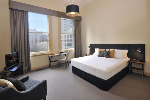 Grand Hotel Melbourne - Palm Beach Accommodation 24