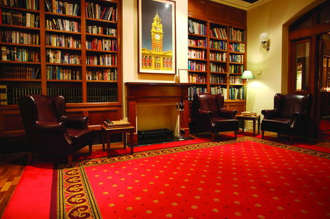 Grand Hotel Melbourne - Palm Beach Accommodation 10