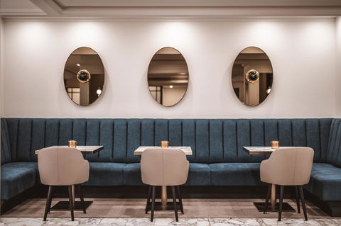 The Savoy Hotel On Little Collins Melbourne - Palm Beach Accommodation 4