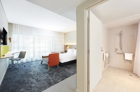 Holiday Inn Express Melbourne Southbank, An IHG Hotel - Palm Beach Accommodation 17