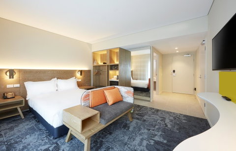 Holiday Inn Express Melbourne Southbank, An IHG Hotel - Palm Beach Accommodation 16