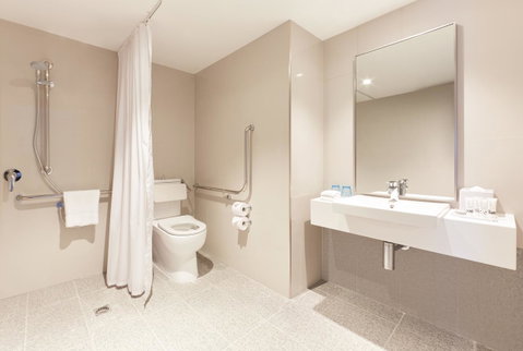 Holiday Inn Express Melbourne Southbank, An IHG Hotel - Palm Beach Accommodation 5