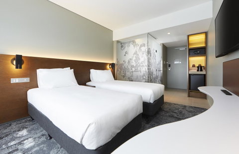Holiday Inn Express Melbourne Southbank, An IHG Hotel - Palm Beach Accommodation 14