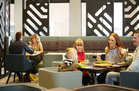 Holiday Inn Express Melbourne Southbank, An IHG Hotel - Palm Beach Accommodation 6