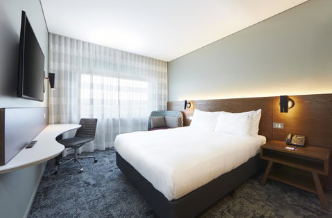Holiday Inn Express Melbourne Southbank, An IHG Hotel - Palm Beach Accommodation 35