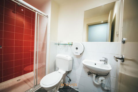 Nomads Melbourne Backpackers - Palm Beach Accommodation 17