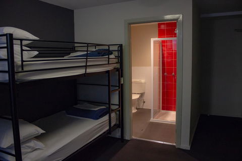 Nomads Melbourne Backpackers - Palm Beach Accommodation 36