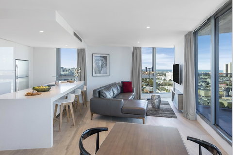 Imagine Marco - Palm Beach Accommodation 15