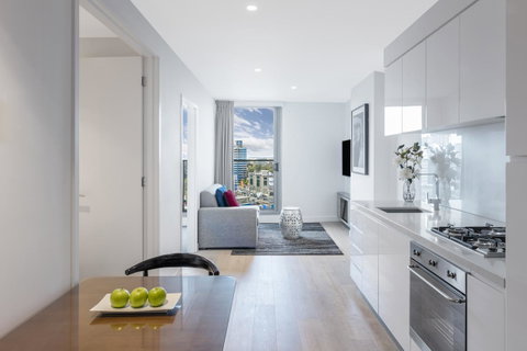 Imagine Marco - Palm Beach Accommodation 1