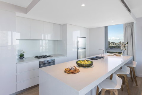 Imagine Marco - Palm Beach Accommodation 11