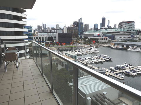 AKOM AT Docklands - Palm Beach Accommodation 0