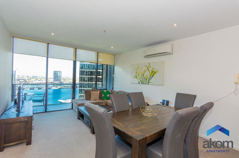 AKOM AT Docklands - Palm Beach Accommodation 5