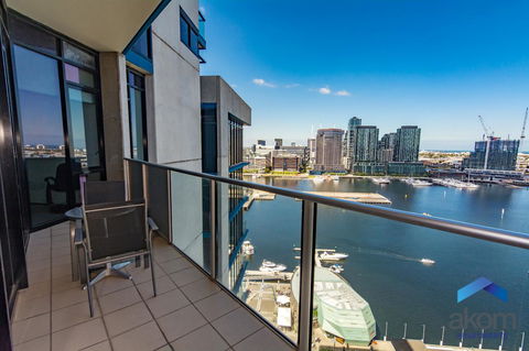 AKOM AT Docklands - Palm Beach Accommodation 6