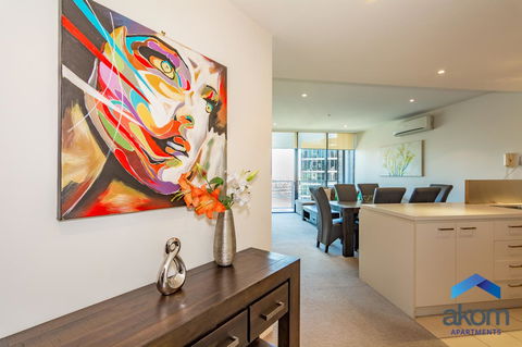 AKOM AT Docklands - Palm Beach Accommodation 3