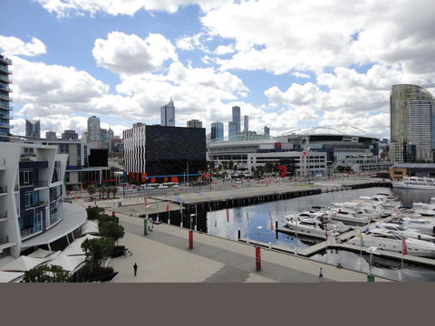 AKOM AT Docklands - Palm Beach Accommodation 42