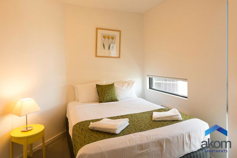 AKOM AT Docklands - Palm Beach Accommodation 12