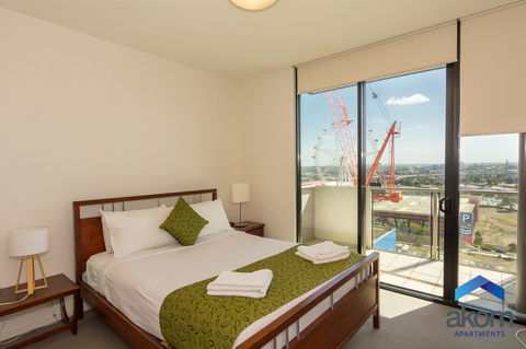 AKOM AT Docklands - Palm Beach Accommodation 11