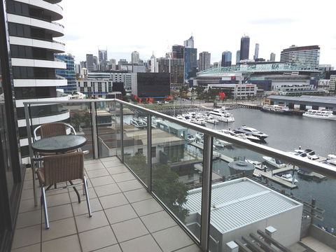 AKOM AT Docklands - Palm Beach Accommodation 38